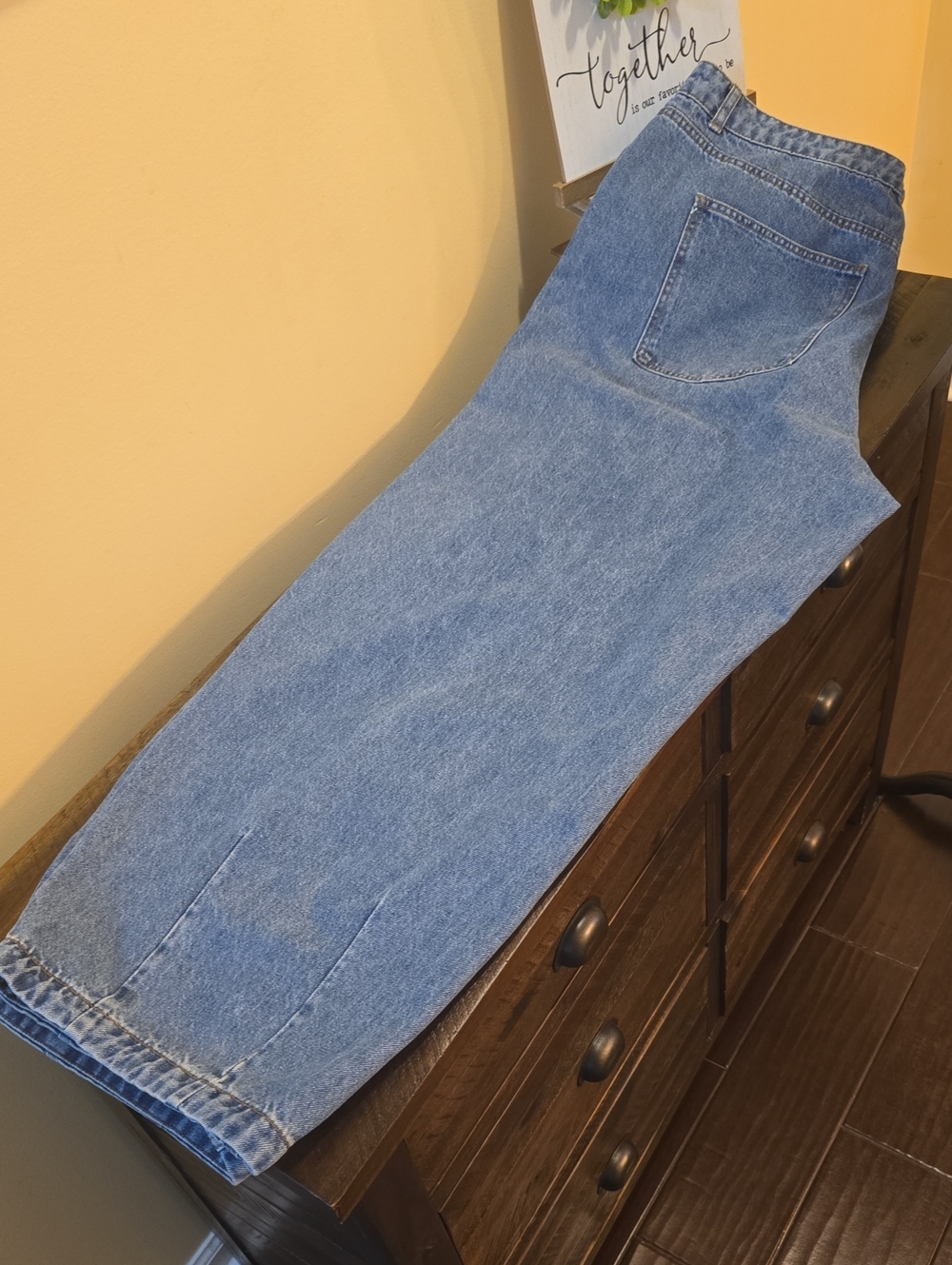 Women's Stud-Embellished Barrel Leg Jeans - Picture 6 of 12
